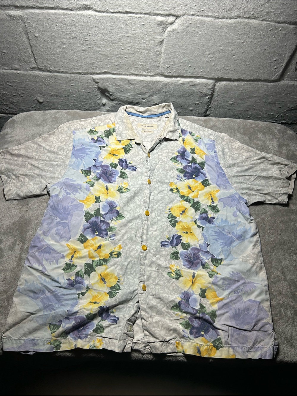 Tommy Bahama Original Fit Silk Hibiscus Panel Hawaiian Shirt Men's XL Flawed